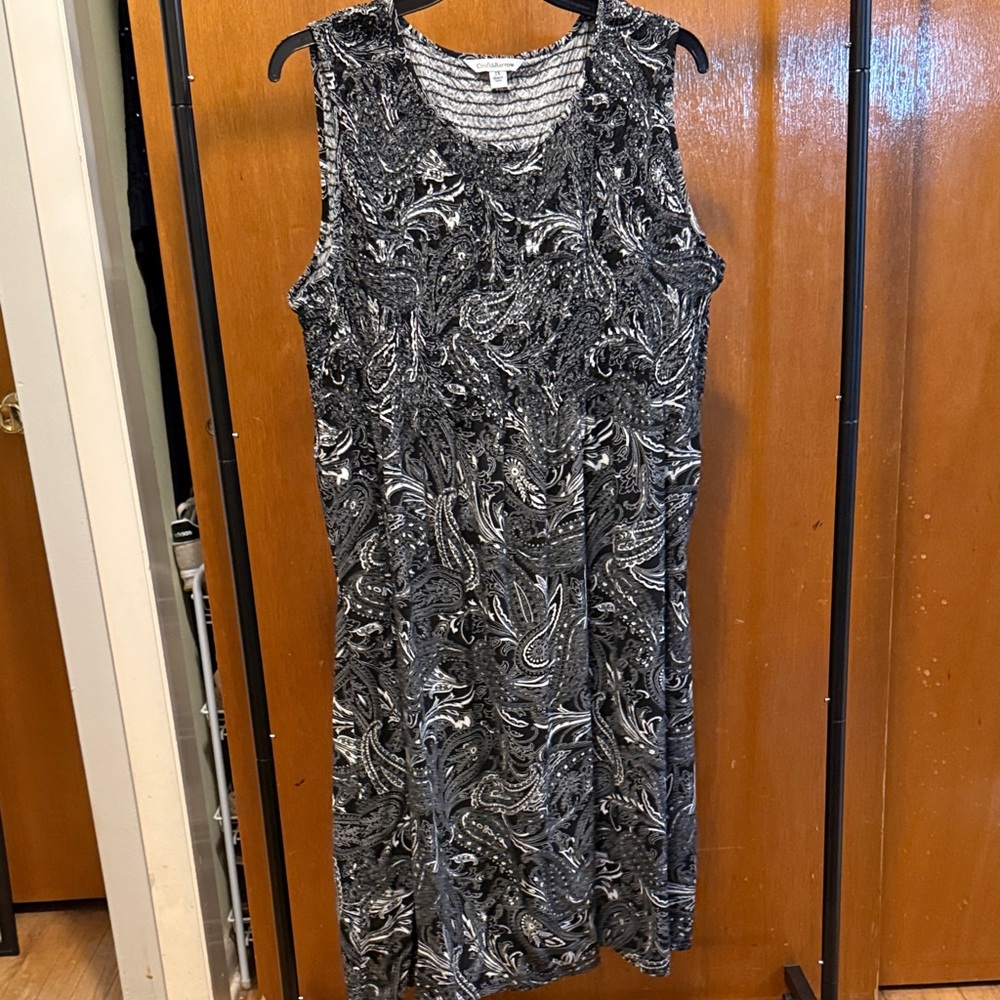 Croft & Barrow Black and White Paisley Midi Dress